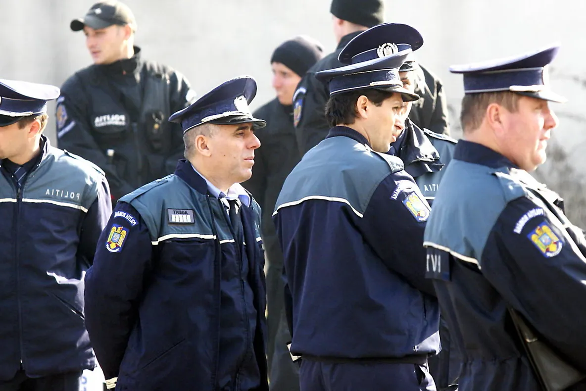 Sute de doljeni au intrat în cursa pentru 12 posturi scoase la concurs de IPJ Dolj. Cei mai mulți vor să lucreze la Serviciul Criminalistic