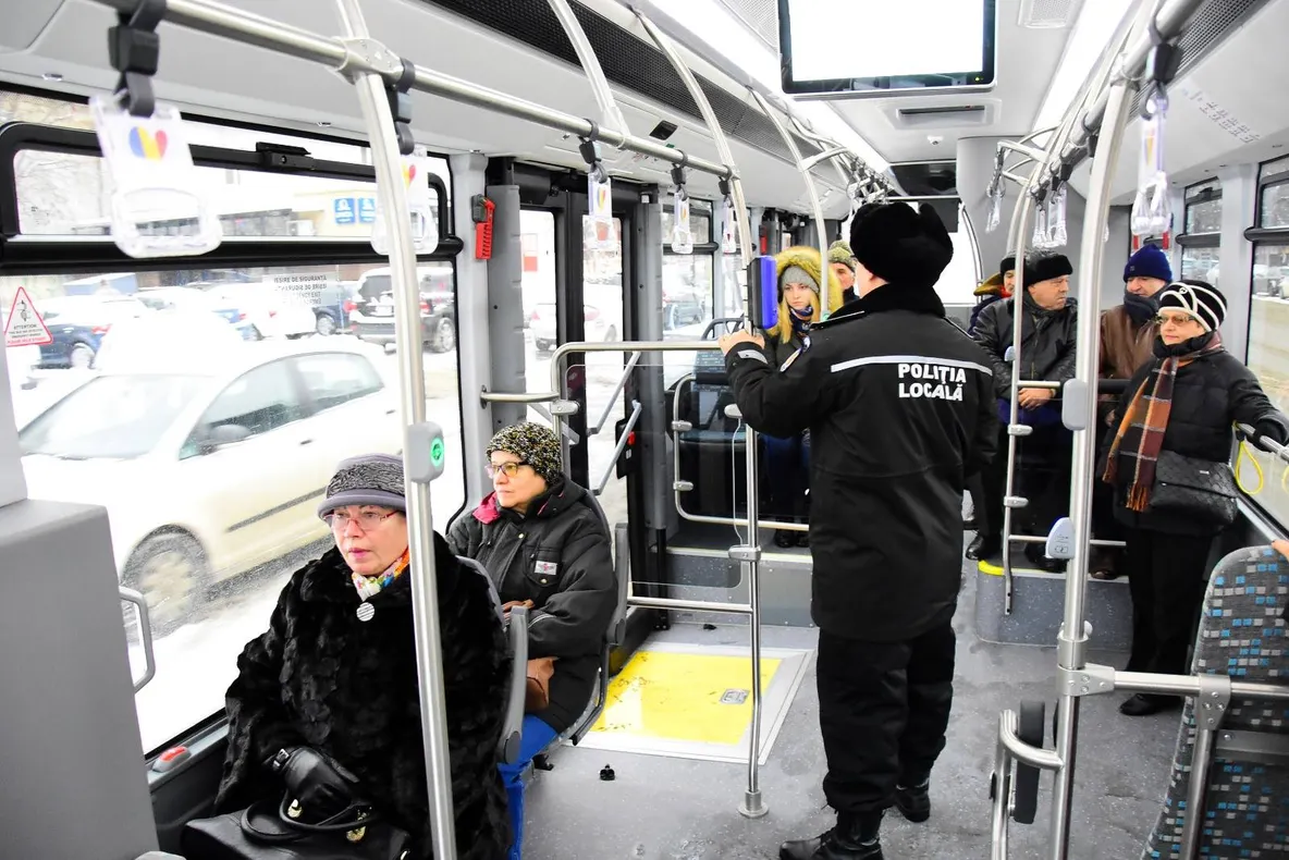 Călătorii cu autobuzele RAT Craiova, în baza cardurilor electronice