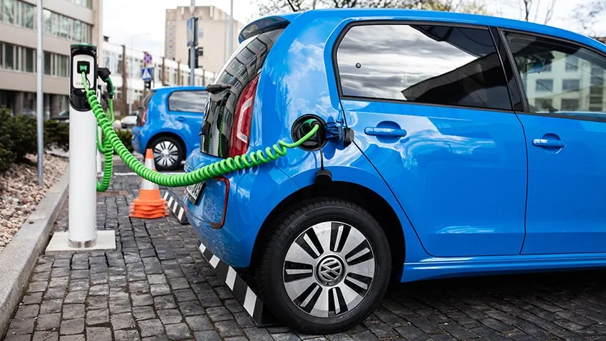 A fost aprobat studiul de fezabilitate privind stațiile de încărcare pentru vehiculele electrice din Craiova