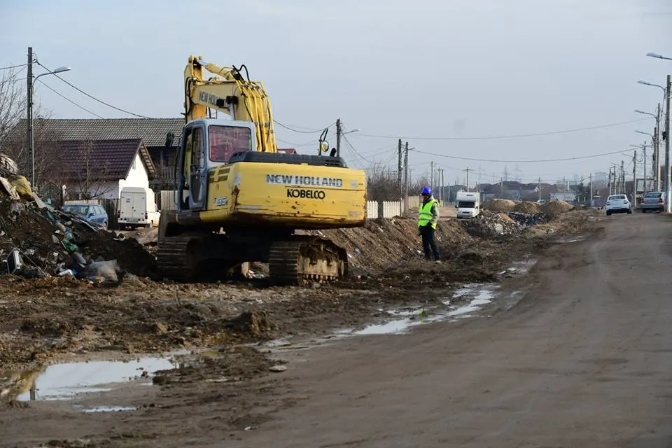 Lucrările de asfaltare a mai multor străzi din Craiova, reluate. O importantă arteră devine bulevard
