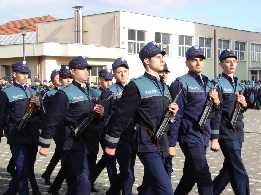 Peste 130 de tineri din Dolj, admiși la Școala de Poliție din Câmpina