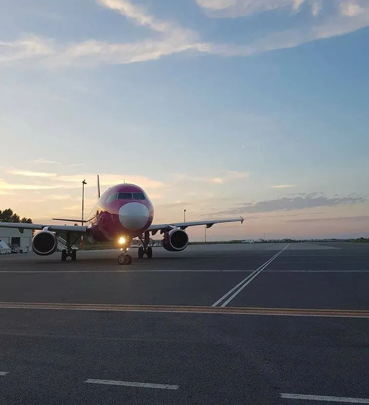 Crește numărul zborurilor operate de pe Aeroportul Internațional Craiova. Cel mai mare salt vizează cursa către Londra