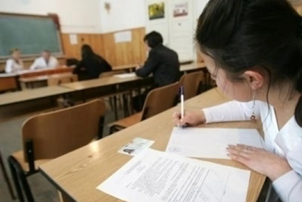 Elev eliminat și la ultimă probă a simulării examenului de bacalaureat. În județul Dolj au fost și foarte mulți absenți