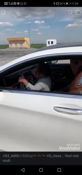 VIDEO. La doar 5 ani, un băiețel din Craiova a fost filmat de tatăl său în timp ce conduce mașina. Polițiștii fac cercetări