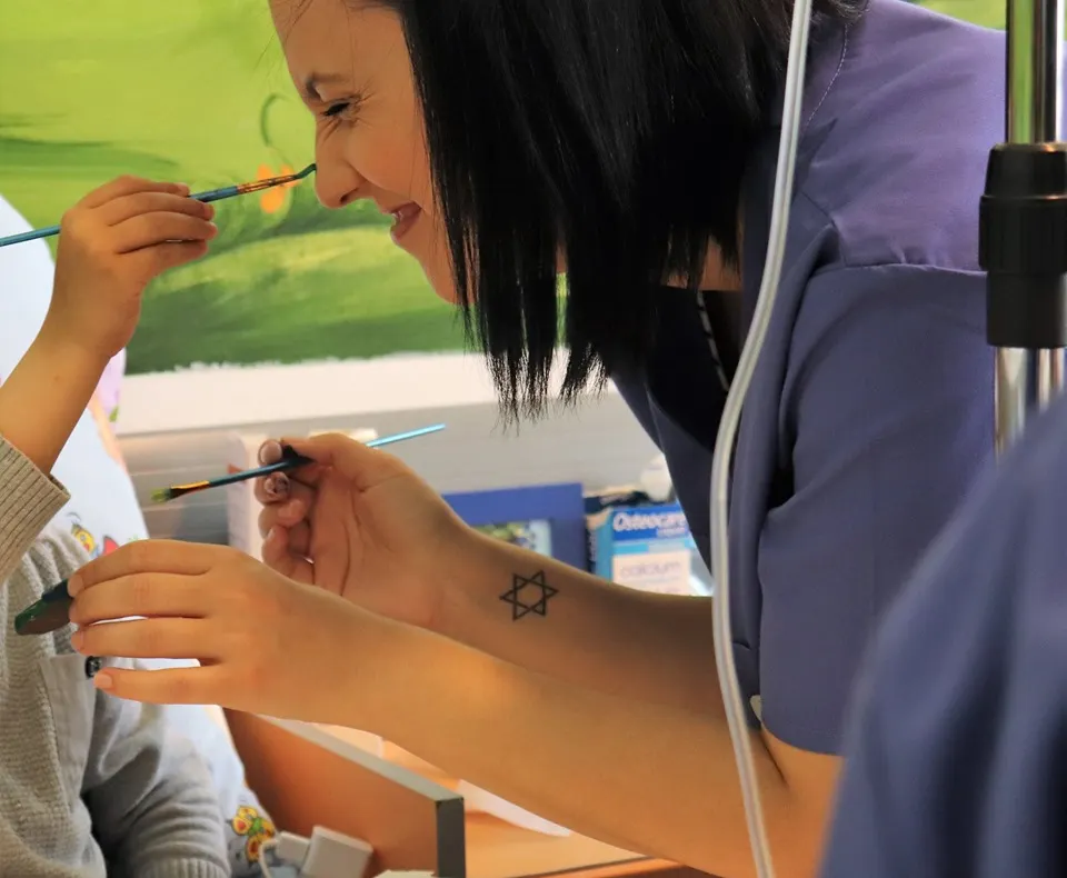 Se caută voluntari pentru „Tabăra din spital”, derulată la unitatea medicală din Craiova