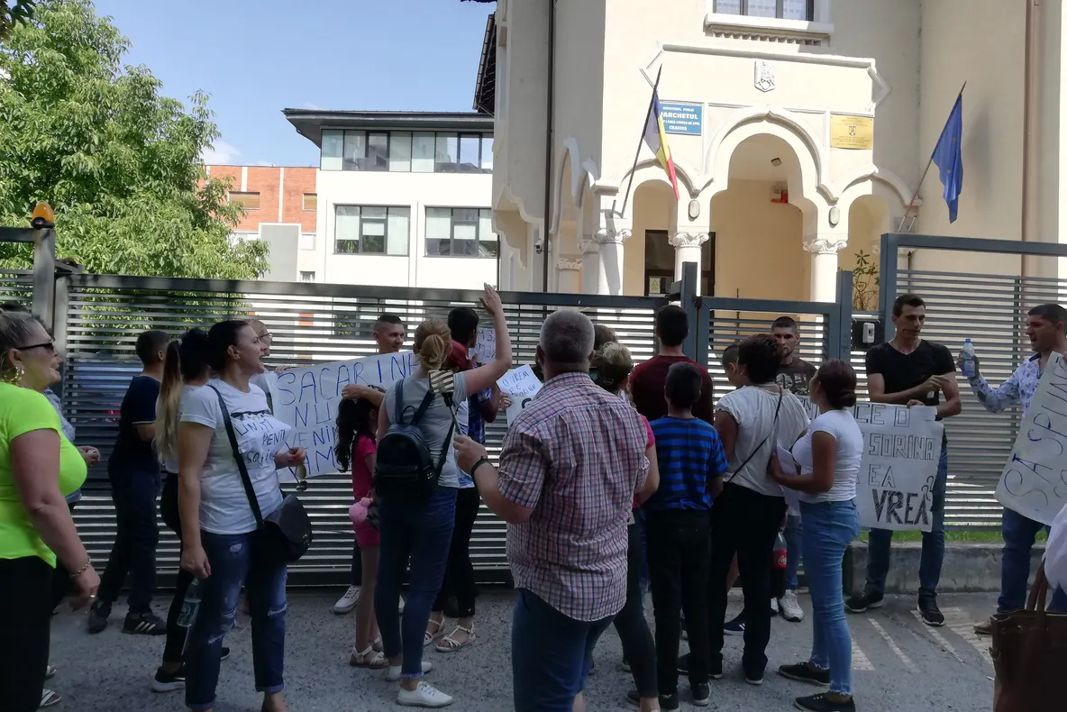 Verificări la Parchetul de pe lângă Curtea de Apel Craiova, în cazul fetiței luate de la asistenta maternală