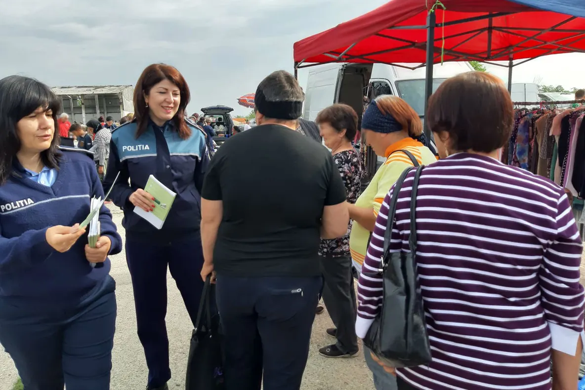Campanie de prevenire a furturilor din case și din autoturisme. Polițiștii au oferit sfaturi doljenilor