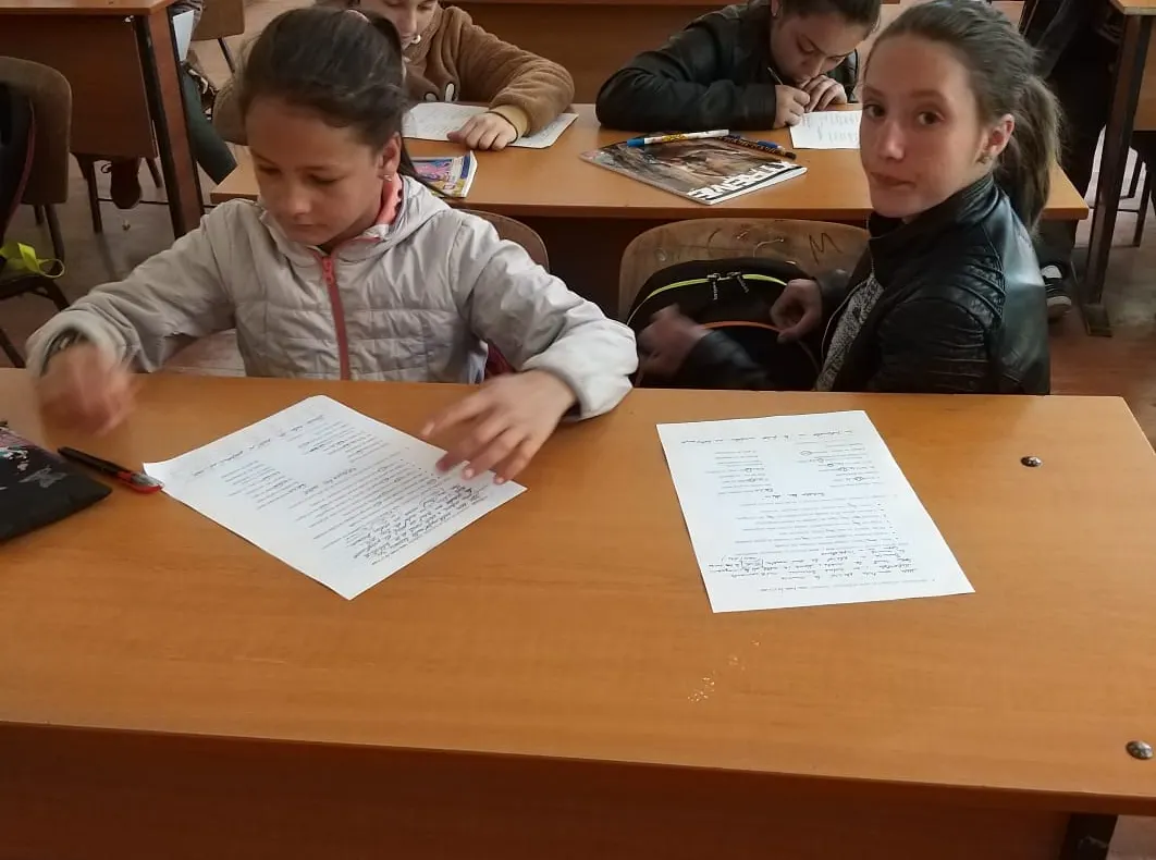 5.000 de mese calde, rechizite și ateliere educaționale pentru peste o sută de copii dintr-o comună din Dolj