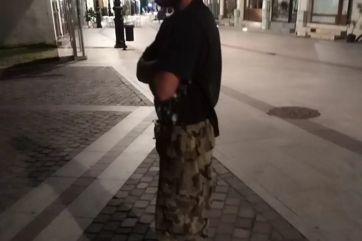 FOTO. Zeci de cerșetori amendați de polițiștii locali din Craiova. Acțiune derulată la scurt timp după un mesaj al fostului primar Lia Olguța Vasilescu
