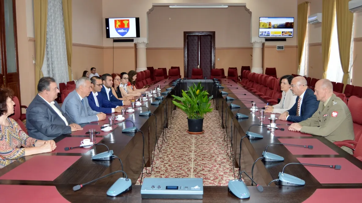Ambasadorul Republicii Polone, întâlnire cu reprezentanții administrației din Dolj. Au discutat despre un eveniment comun