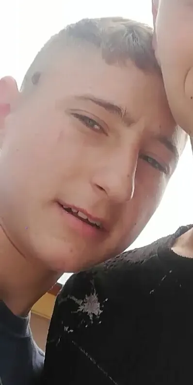 Adolescent de 17 ani, din Dolj, dat dispărut. Ar fi ieșit din țară fără acordul tatălui