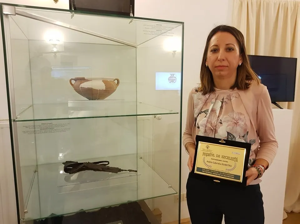 Angajată a Muzeului Olteniei, premiu de excelență pentru restaurarea unei spade