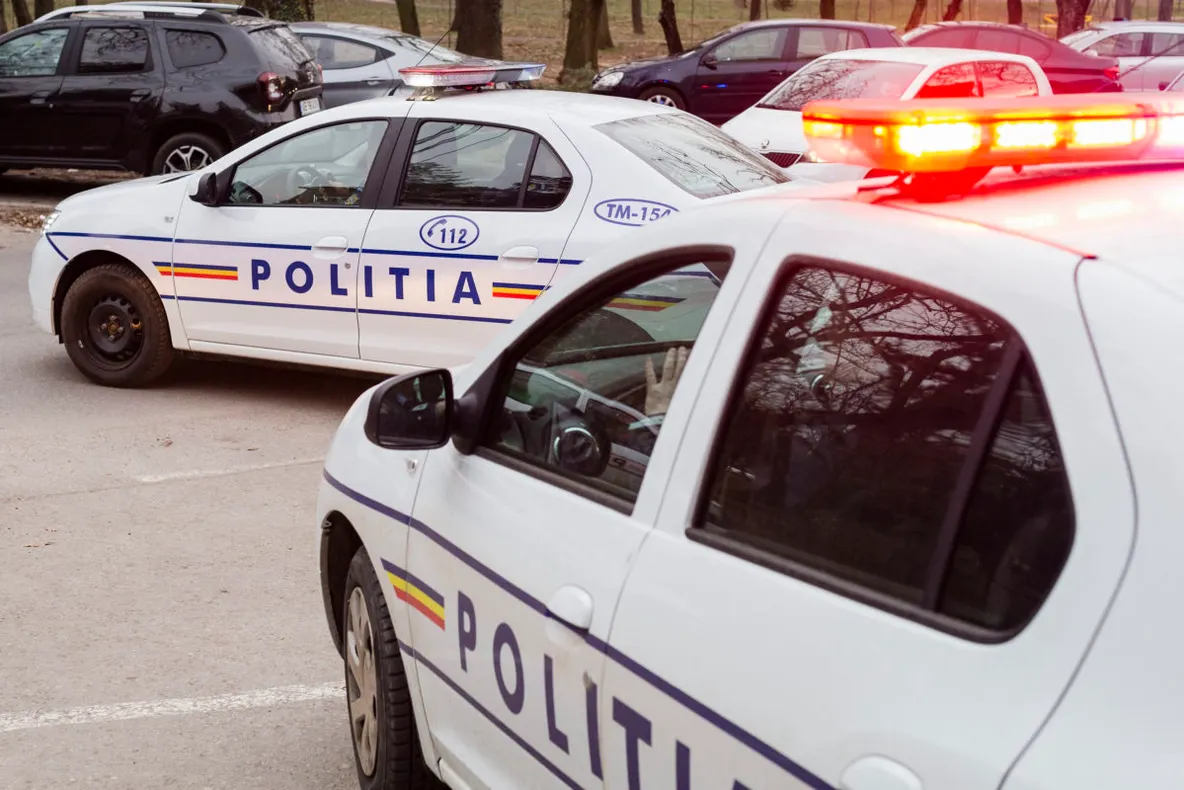 Arme depistate în mașina unor tineri din Craiova