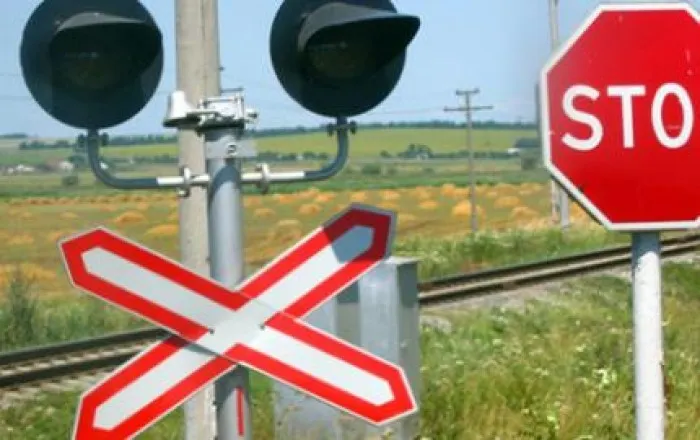 Verificări de amploare în zona trecerilor la nivel cu calea ferată