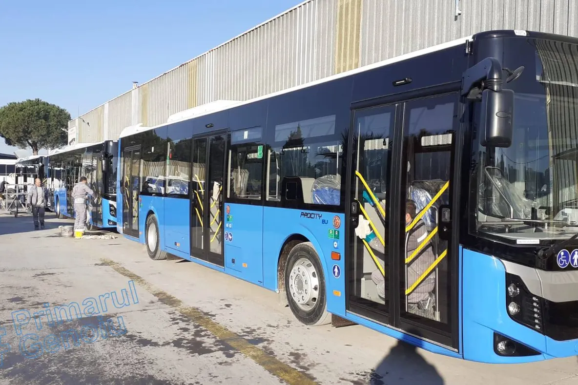Sosesc primele 10 autobuze noi la Craiova