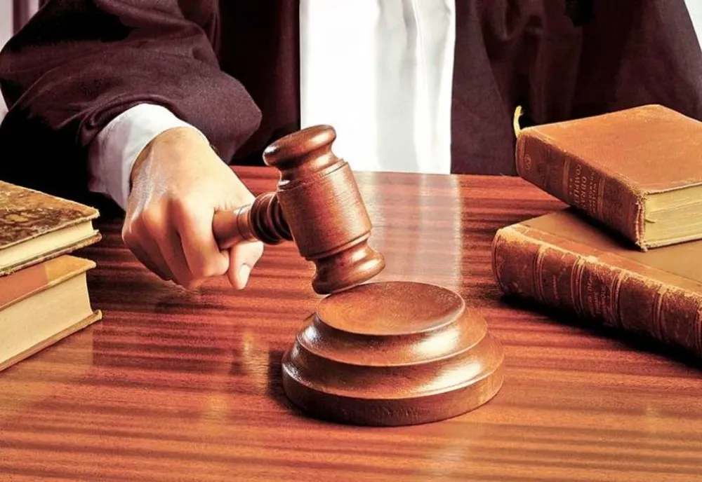 Dolj: Femei din Calafat trimise în judecată pentru fals în declarații. Au ascuns date despre măsura izolării la domiciliu când au ajuns la spital 