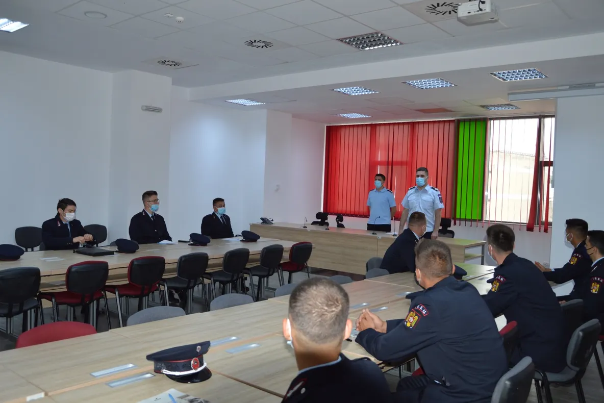Viitori pompieri, practică la ISU Dolj