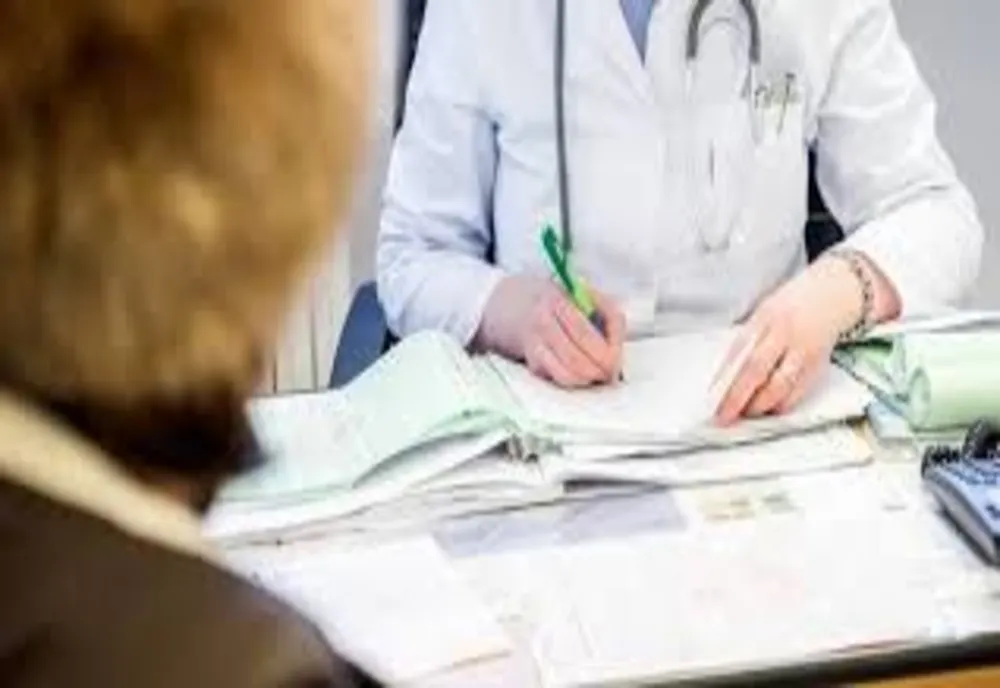 CNAS: Cardul de sănătate NU va fi folosit până la 30 septembrie