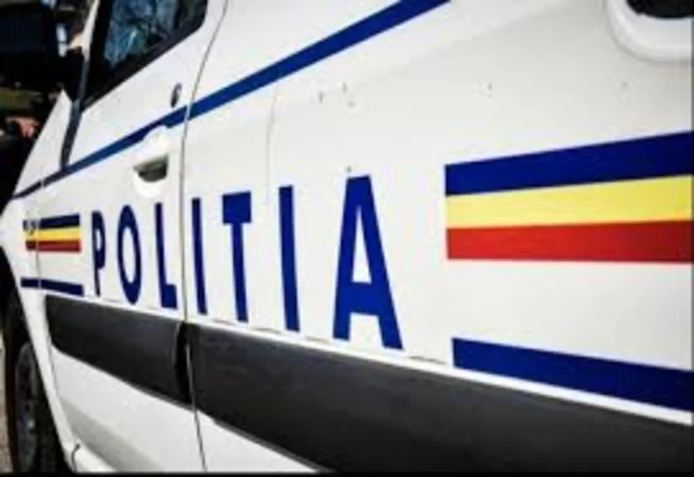 Craiova: Doi pietoni loviți de mașină, pe trecere