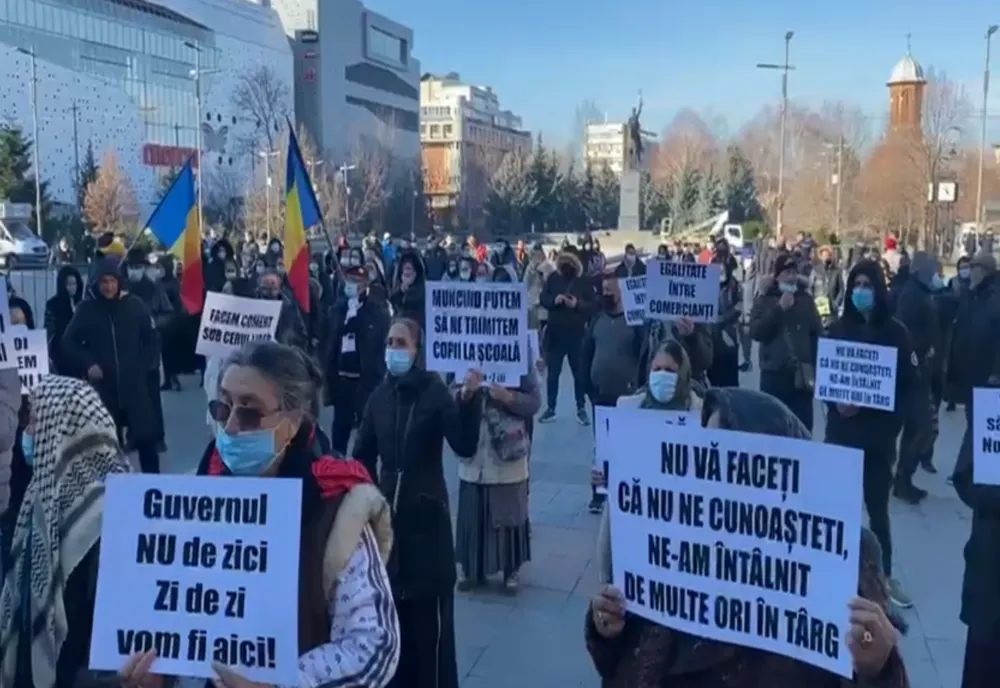 Un nou protest în faţa Prefecturii Dolj