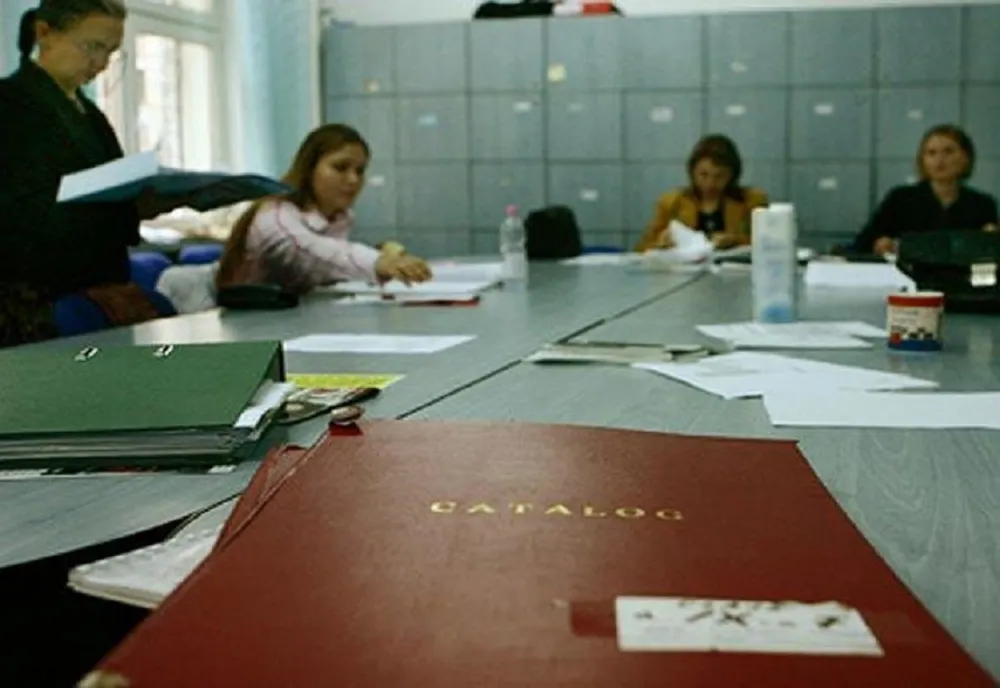 Zeci de şcoli din Dolj rămân fără directori