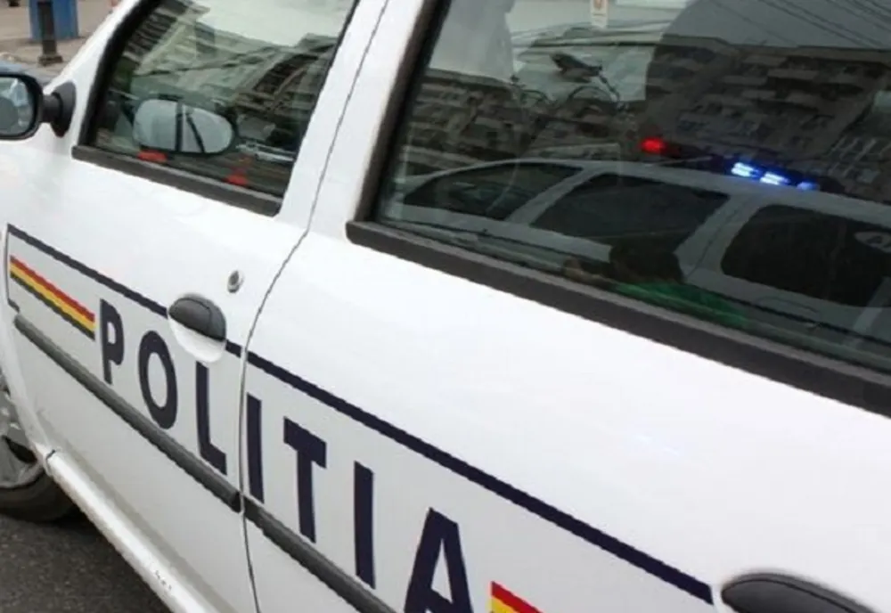 Un bărbat din Craiova, care ar fi trebuit să fie în carantină, la volan fără permis