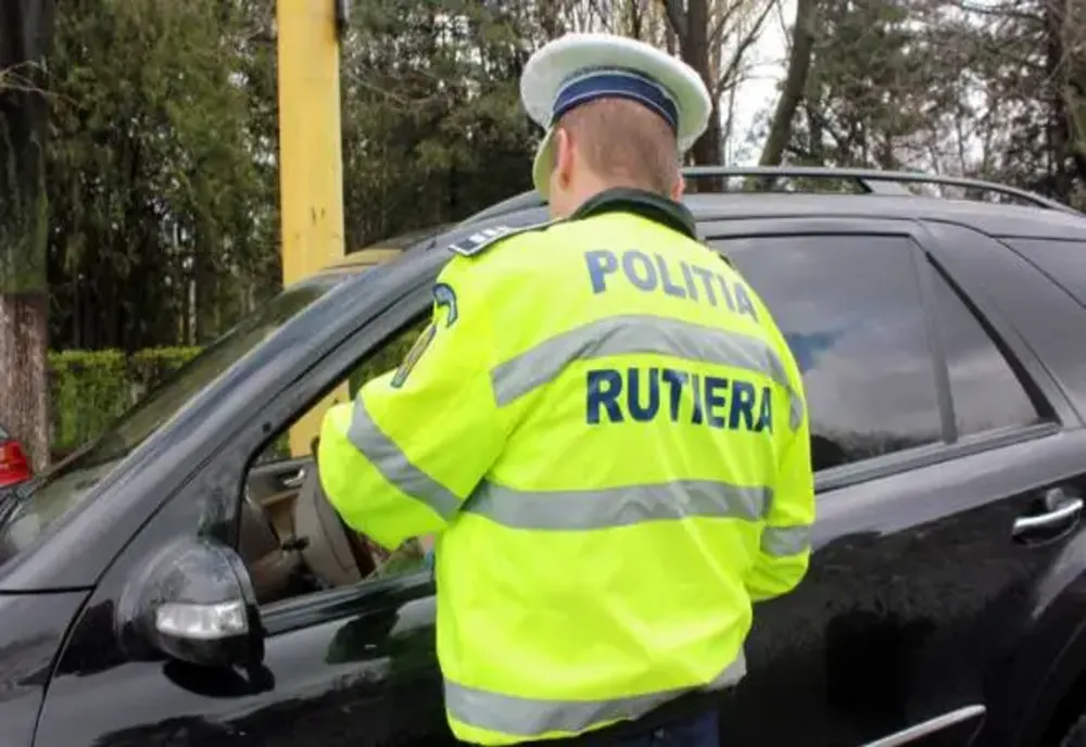 Dolj: Şoferiţă prinsă în flagrant când încerca să mituiască doi poliţişti