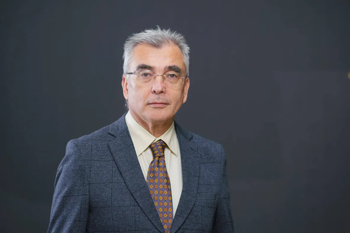35 DE ANI DE LA PRIMA MINERIADĂ. PETRIȘOR PEIU (AUR): „DREPTATEA PARE BLOCATĂ DE REȚELELE TRECUTULUI“