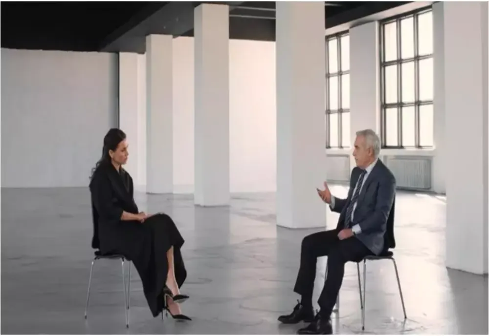 Jurnalista care i-a luat interviu lui Călin Georgescu, blocată la graniță