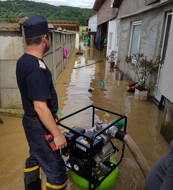 Râurile Olt și Vedea, sub Cod Galben de inundații