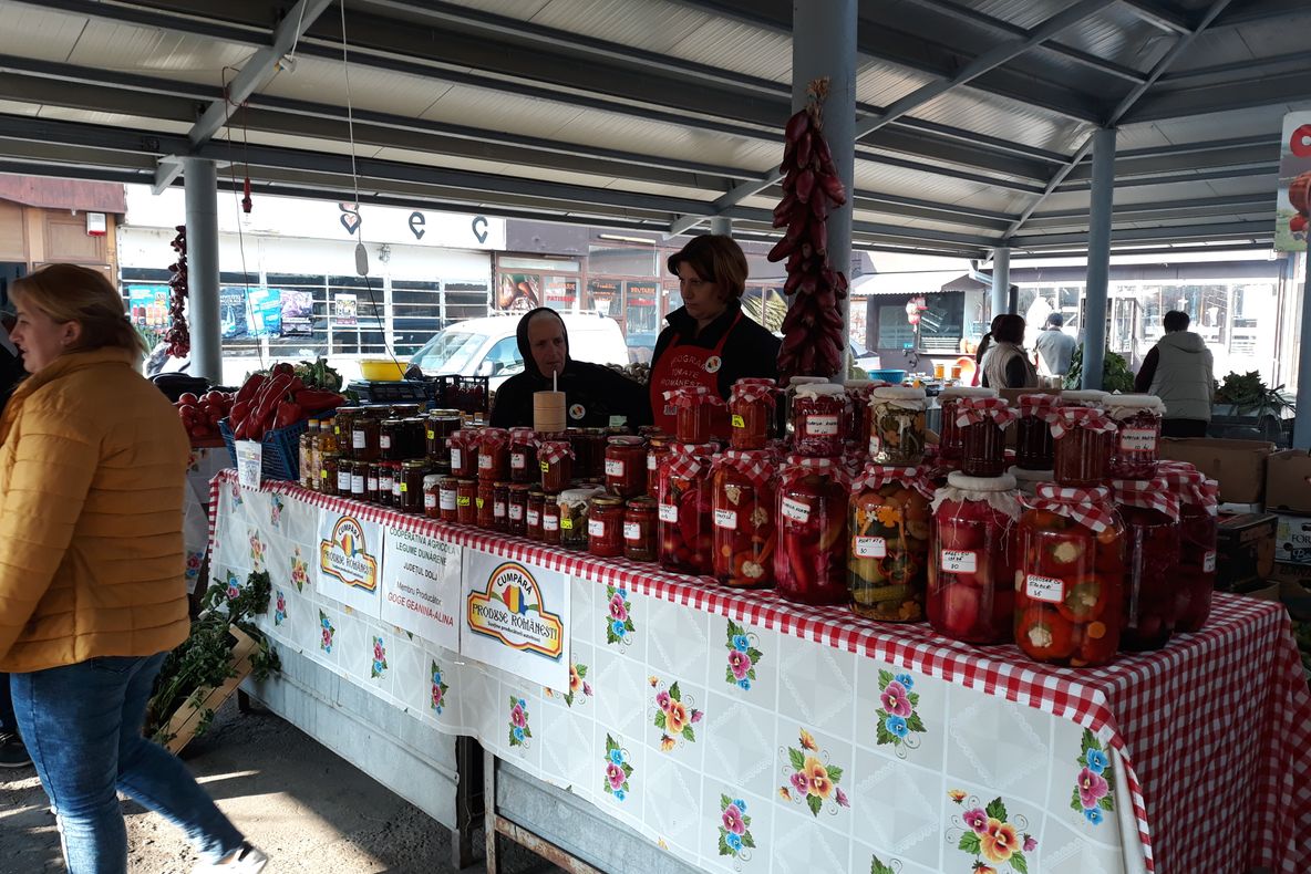 Iaurturi, murături și zacuscă, produse tradiționale din Dolj. Lista cuprinde 16 propuneri