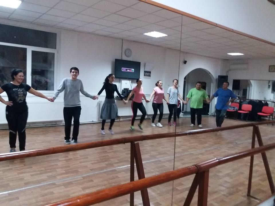 Serie nouă de ateliere de folclor, la Ansamblul „Maria Tănase” din Craiova