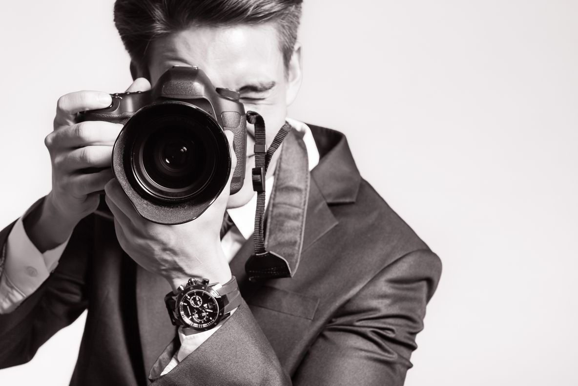 Fotografi din toată zona Olteniei la Salonul Anual al Artiștilor Fotografi organizat la Craiova