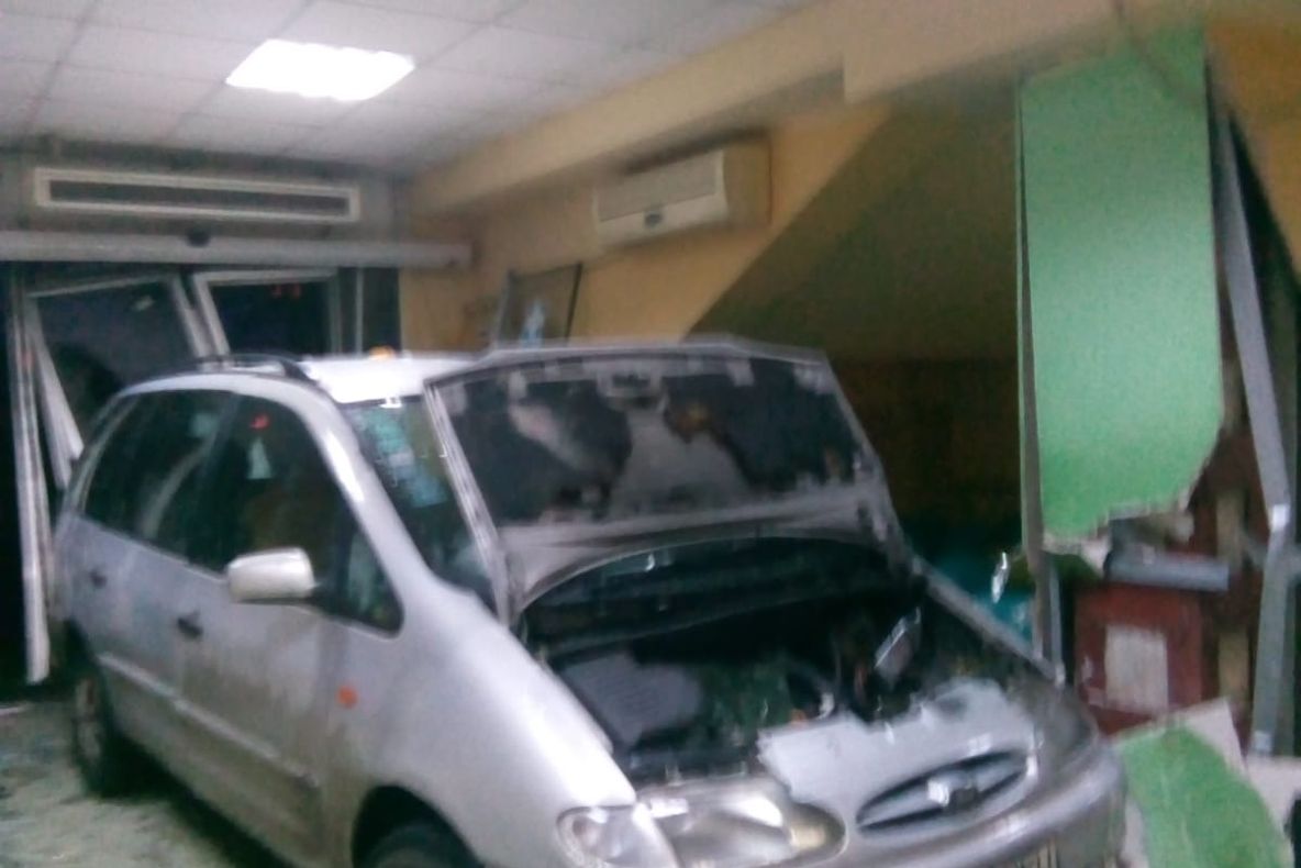 Șoferul care a distrus Unitatea de Primiri Urgențe a Spitalului Județean Craiova, pus sub control judiciar