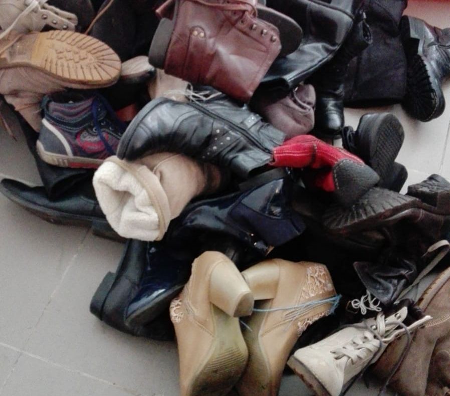 Comercianții de ocazie, de produse second hand, verificați de polițiștii locali din Craiova. Fenomenul, greu de stăpânit