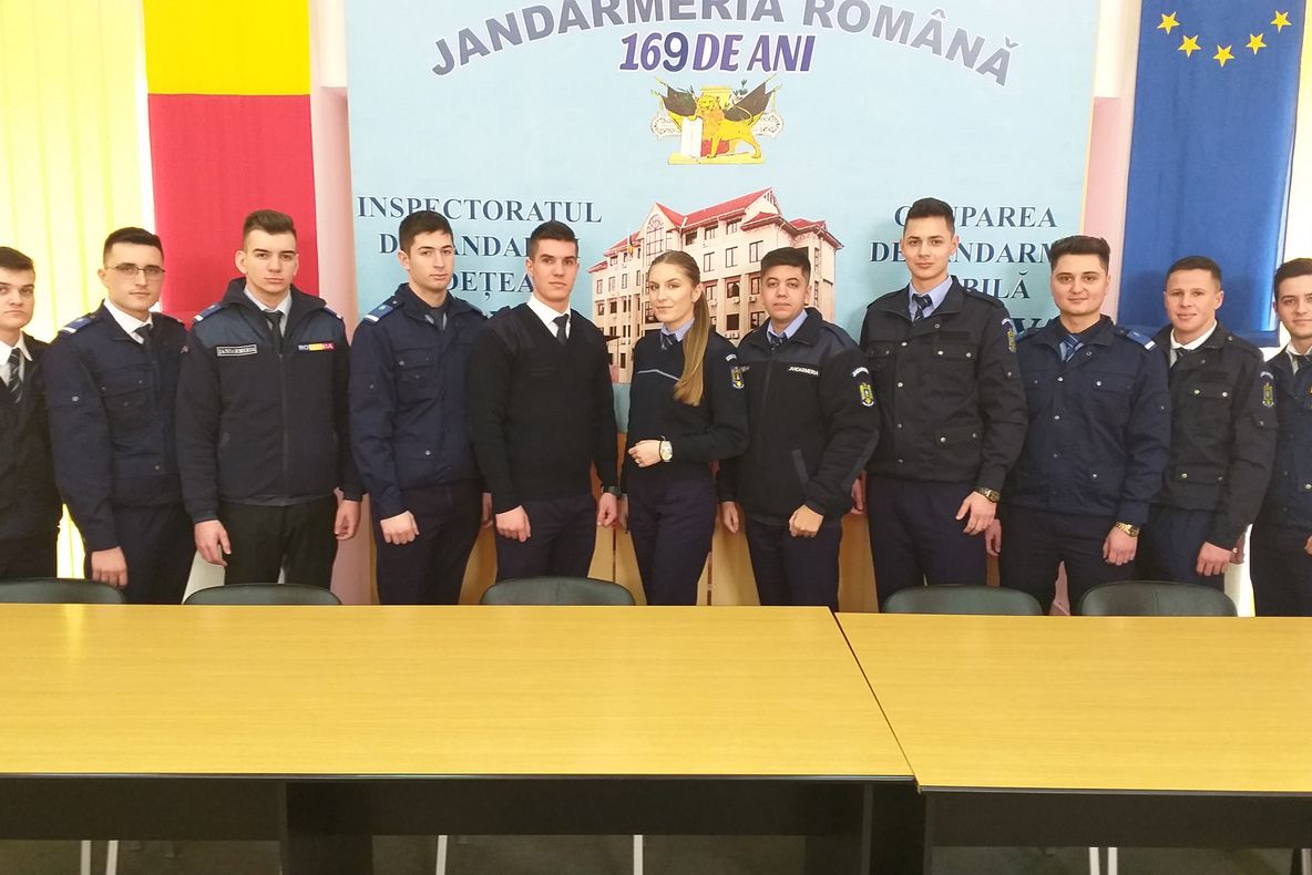 Viitori jandarmi, în practică la Inspectoratul din Dolj