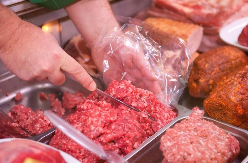 Sute de kilograme de carne, confiscate de polițiștii doljeni