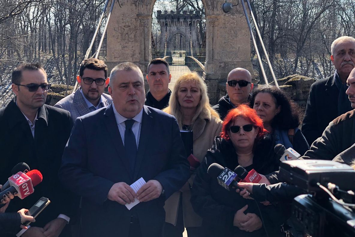 Podul suspendat din Parcul Romanescu a intrat în reabilitări. „Proiectul iniţial va fi respectat, nu venim cu elemente de noutate”