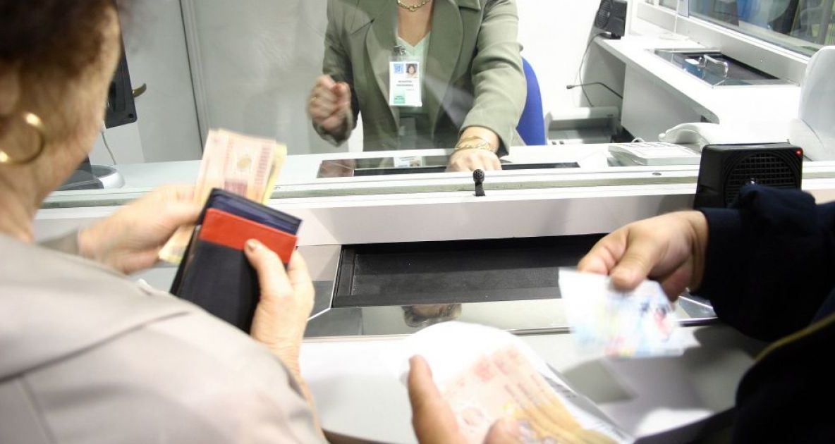 Soluții pentru doljenii care au probleme cu instituțiile bancare. Zeci de craioveni au primit deja sprijin