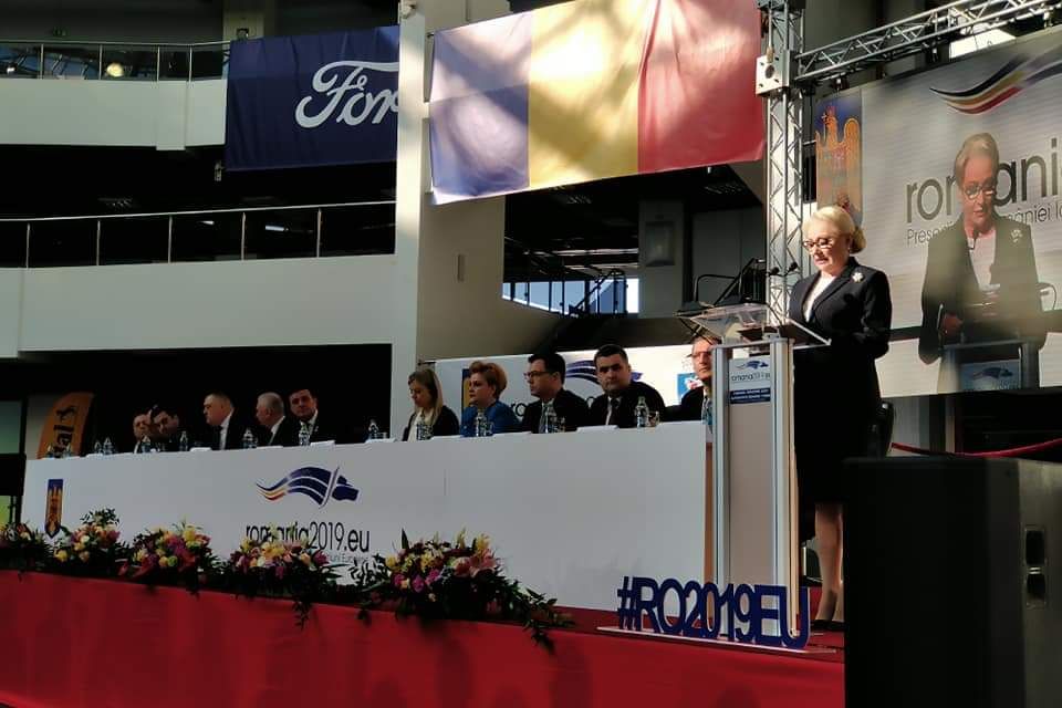 Viorica Dăncilă promite autostrăzi, la Craiova, şi-l atacă pe Traian Băsescu: „În anul 1999ne explica faptul că România nu are nevoie de autostrăzi”