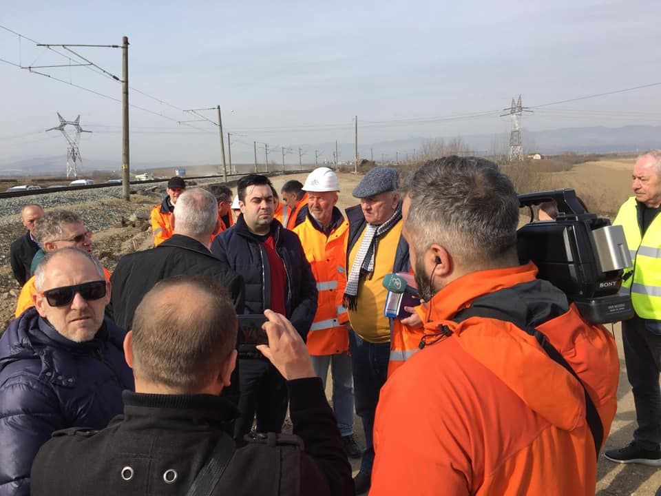 Răzvan Cuc, ironizat de Cioloş şi Barna: „A învățat să mânuiască mai bine mistria”