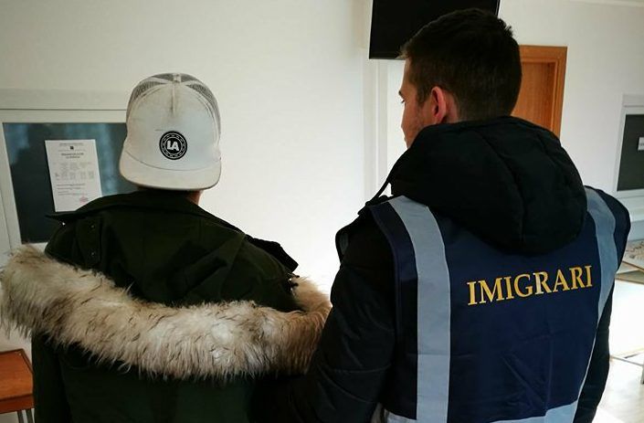 Doi cetățeni străini amendați pentru ședere ilegală în Dolj