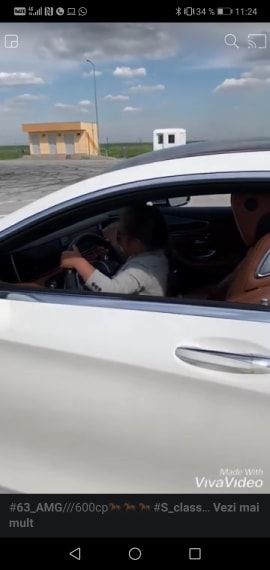 VIDEO. La doar 5 ani, un băiețel din Craiova a fost filmat de tatăl său în timp ce conduce mașina. Polițiștii fac cercetări