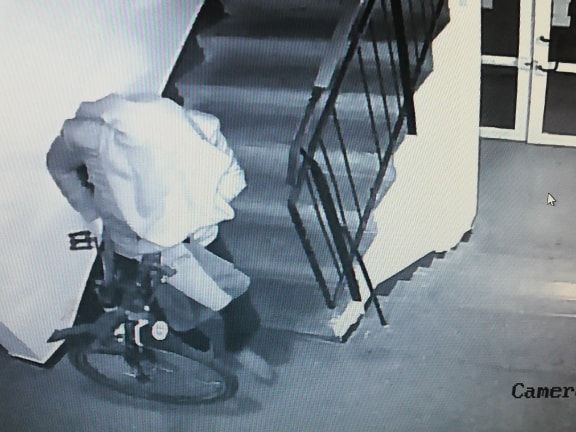 Tânăr din Craiova reținut pentru furtul mai multor biciclete. Verifică toate scările de bloc și acționează