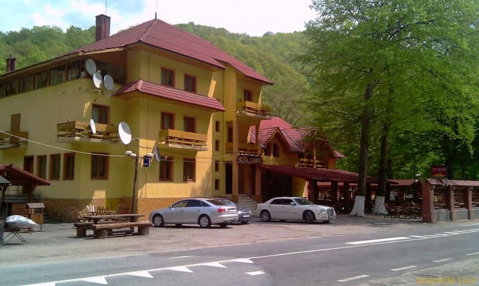 Arhiepiscopia Craiovei și-a luat motel, lângă Mânăstirea Lainici. Care este scopul investiției