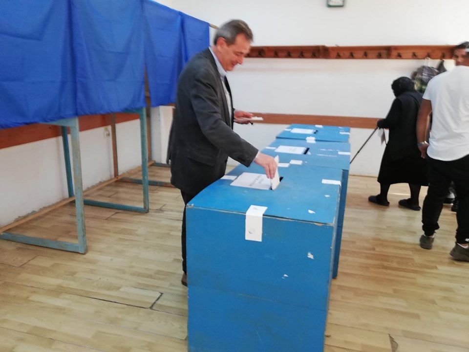 Candidatul PNL la europarlamentare, Marian Jean Marinescu, la ieșirea din secția de votare: „Am votat pentru ca cei buni și cinstiti să conducă țara, iar nu incompetenții și infractorii”