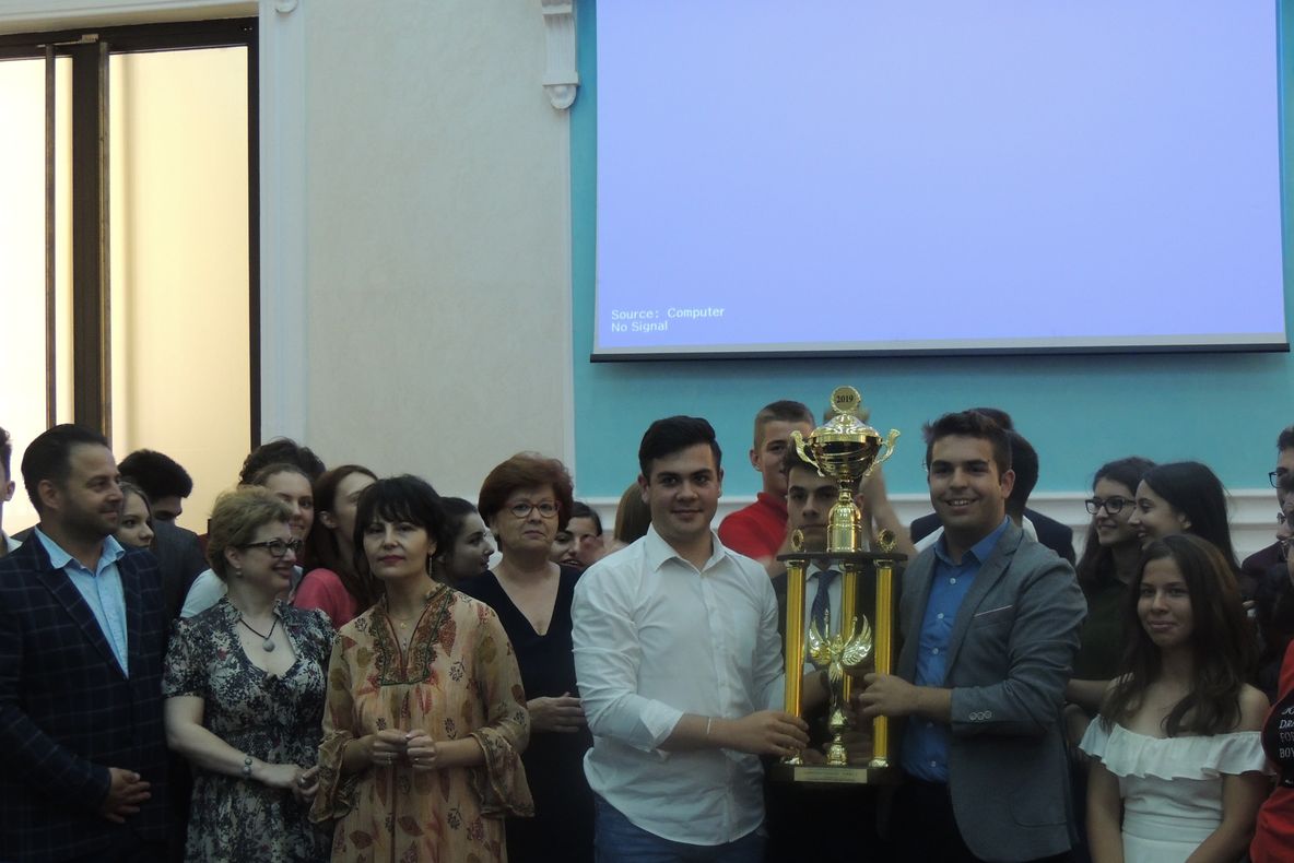 Colegiul Frații Buzești din Craiova, lider în Competiția Tinereții