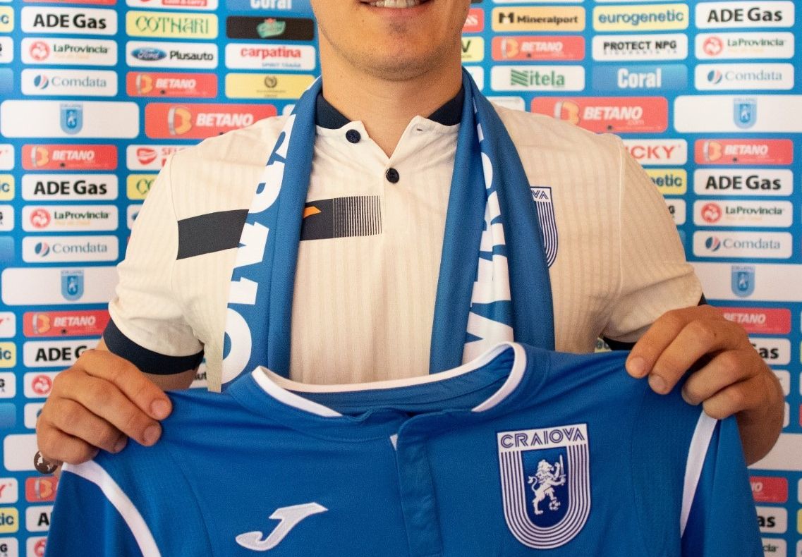 Vătăjelu, din nou jucătorul Craiovei. Fundașul stânga a semnat pe patru ani