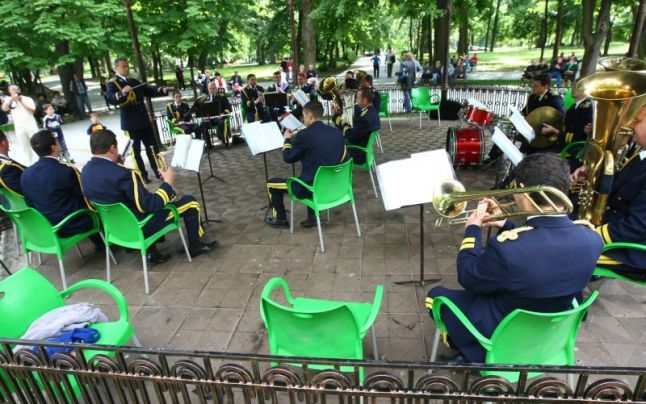 Spectacole în aer liber, la Craiova. Ce propuneri au autoritățile pentru petrecerea timpului liber