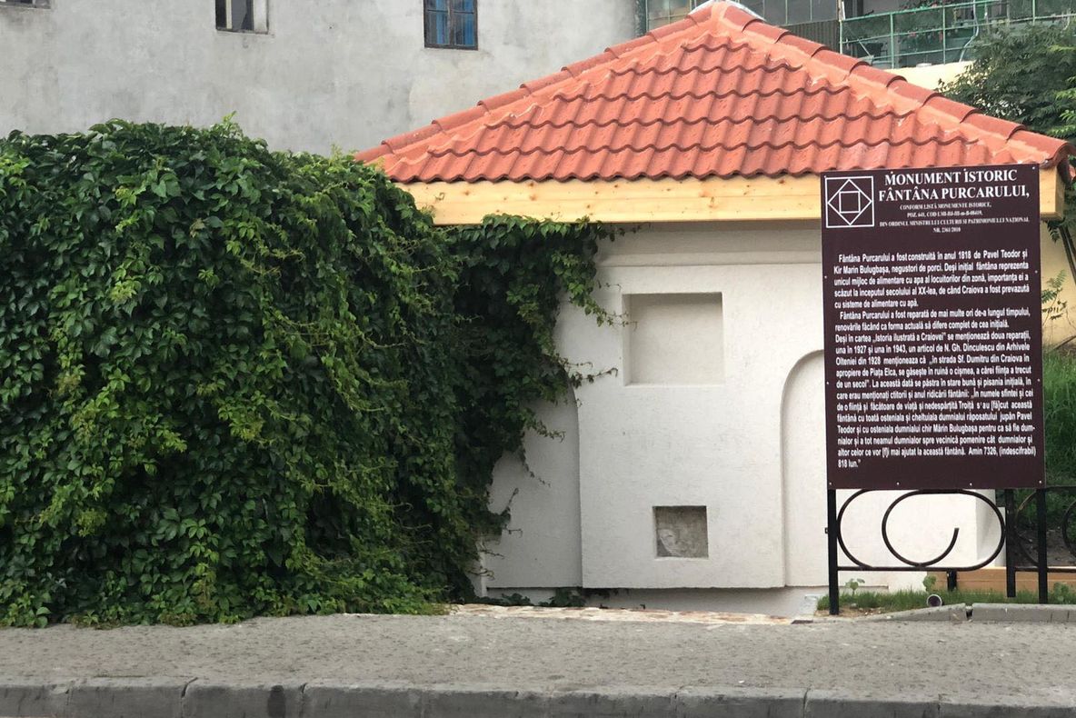 Fântână monument istoric din Craiova, reabilitată de primărie - FOTO